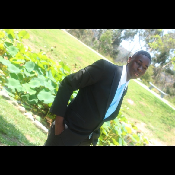 Meet your Posher, Samuel - Picture 1 of 1